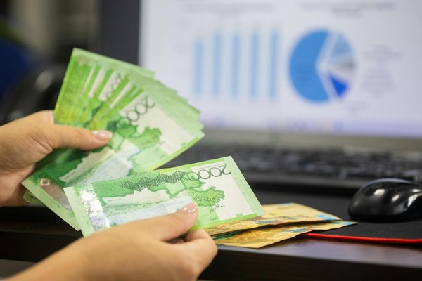 Comment les frais de remboursement anticipé sont-ils calculés et peuvent-ils être négociés ?